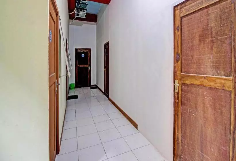 ホテル Capital O 91690 Moza Guest House