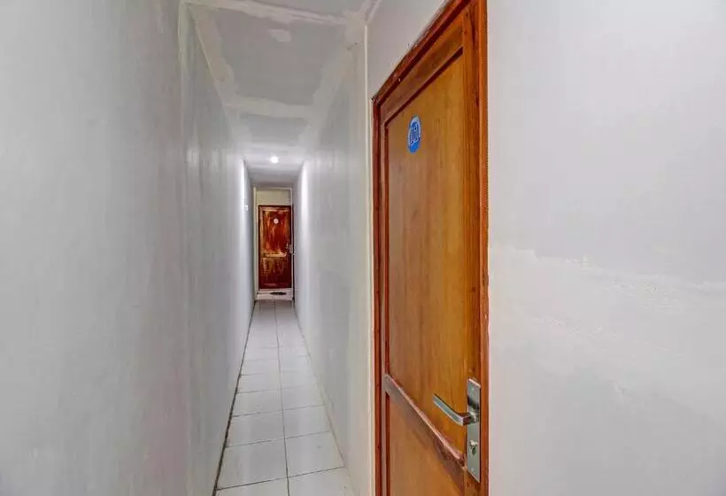 ホテル Capital O 91690 Moza Guest House