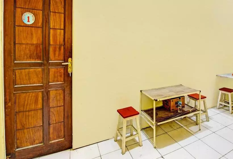 ホテル Capital O 91690 Moza Guest House