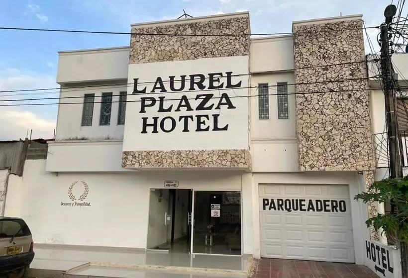هتل Laurel Plaza 46
