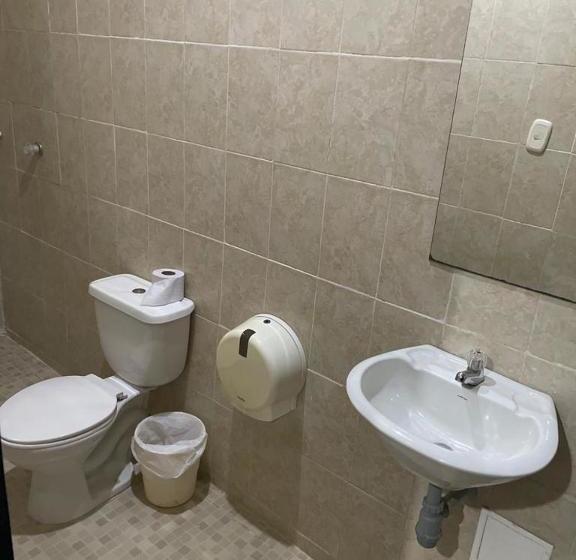 בית מלון כפרי Laurel Plaza 46