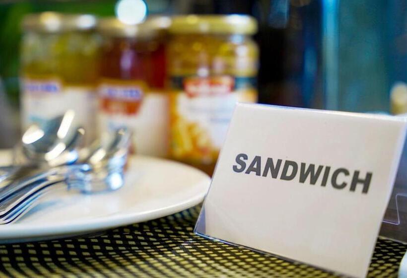 هتل Trivelles Executive Suites Islamabad