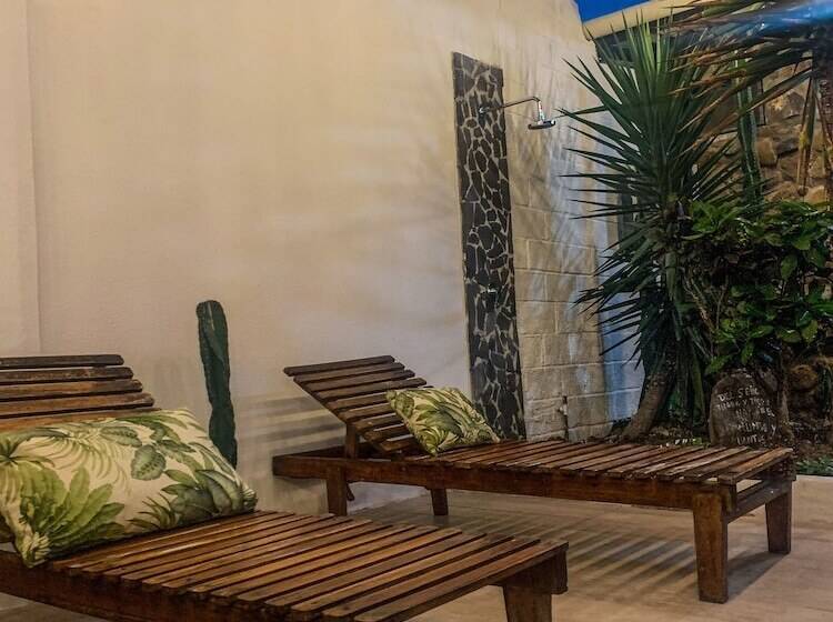 بنسيون Casa Pimampiro