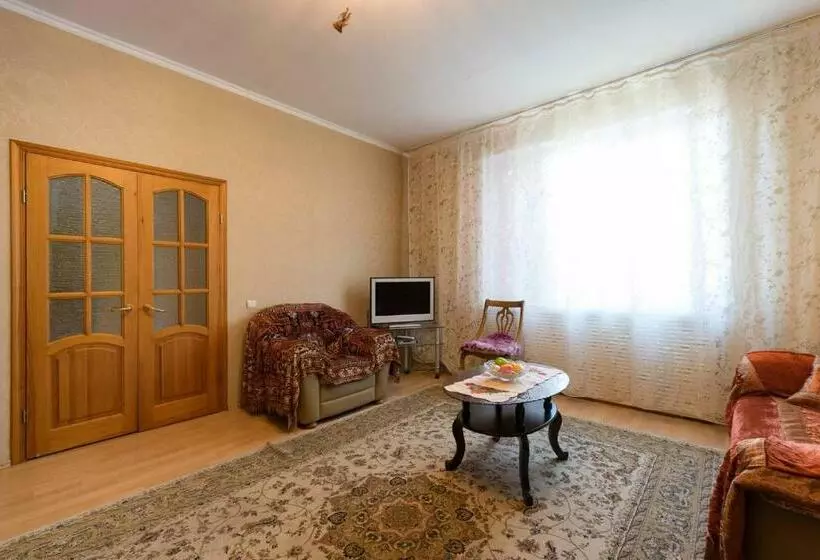 پانسیون Guest House On Maksimova 9