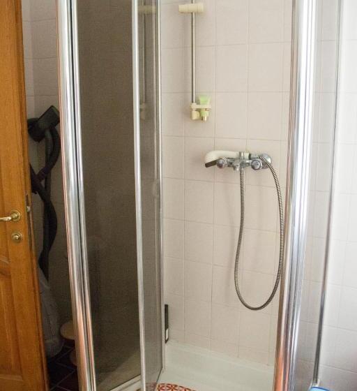 پانسیون Guest House On Maksimova 9