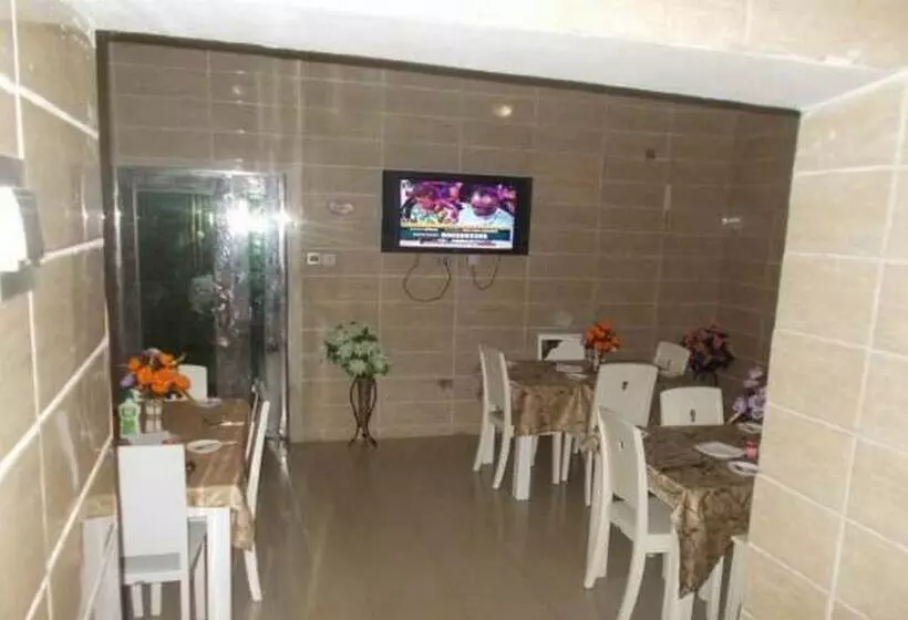 پانسیون Room In Lodge   Dublina Hotels And Suites