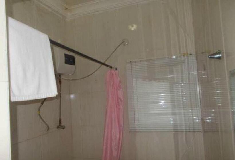 펜션 Room In Lodge Dublina Hotels And Suites