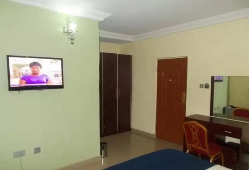 پانسیون Room In Lodge   Dublina Hotels And Suites