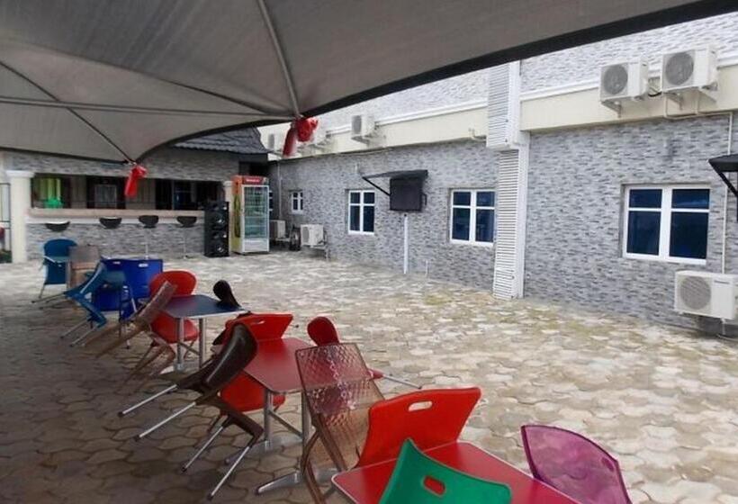 펜션 Room In Lodge Dublina Hotels And Suites