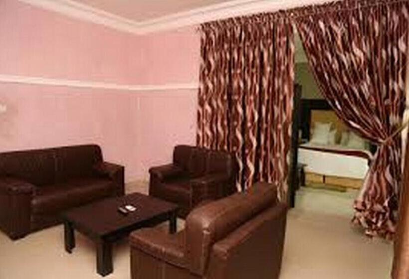 پانسیون Room In Lodge Hampton Towers Spa