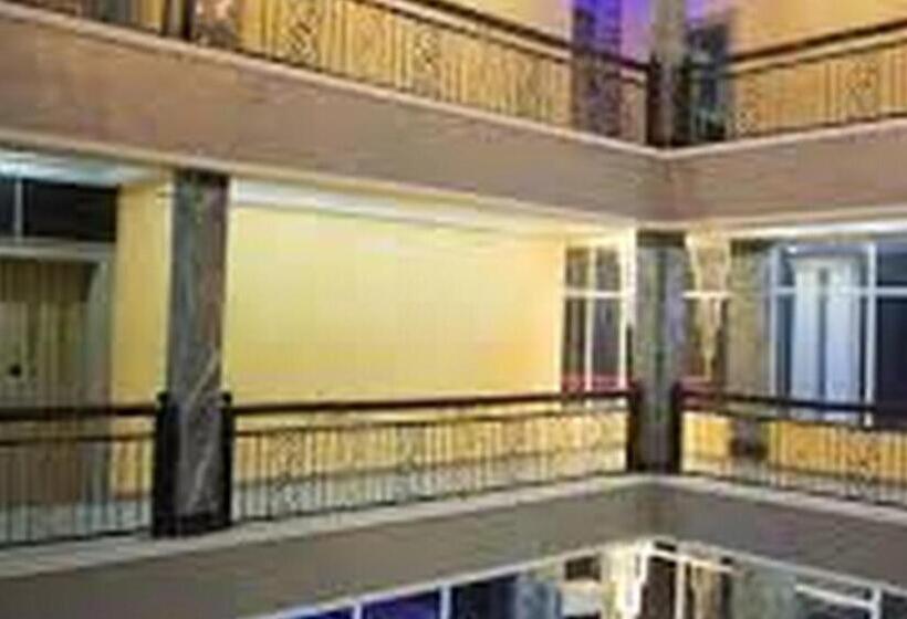 پانسیون Room In Lodge Hampton Towers Spa