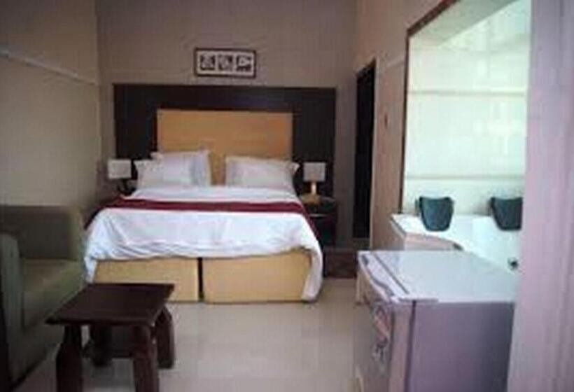 پانسیون Room In Lodge Hampton Towers Spa