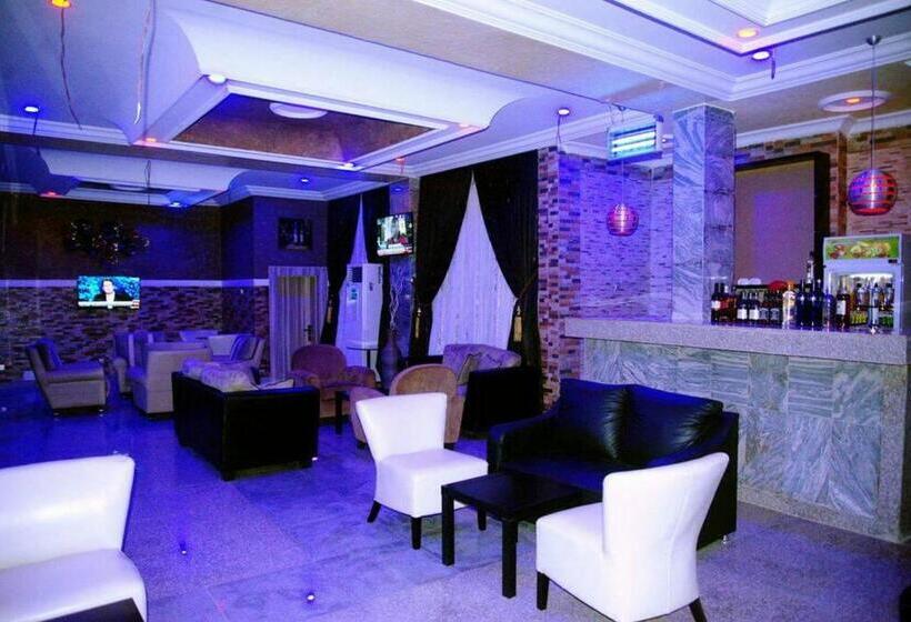 پانسیون Room In Lodge Hampton Towers Spa