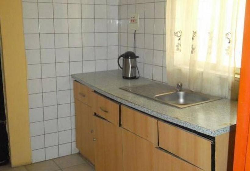 پانسیون Gombe Jewel  Kaduna