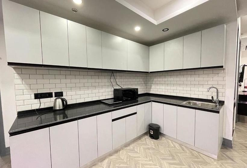 Bedchambers Serviced Apartments, Mg Road