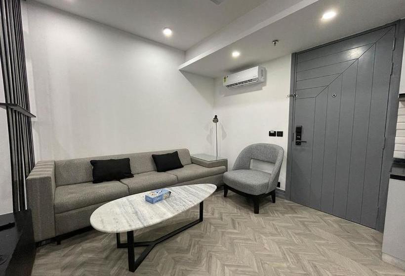 Bedchambers Serviced Apartments, Mg Road