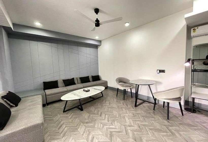 Bedchambers Serviced Apartments, Mg Road