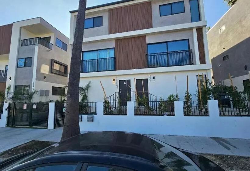 Stayspro   Hollywood Homes Minutes To Everything Spacious And Free Parking