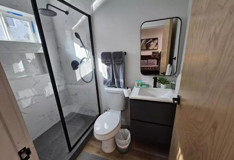 Stayspro   Hollywood Homes Minutes To Everything Spacious And Free Parking