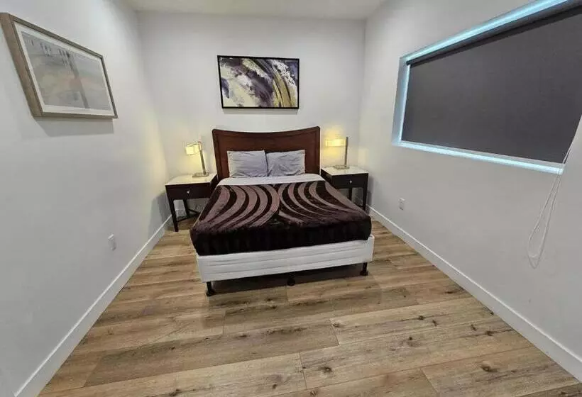 Stayspro   Hollywood Homes Minutes To Everything Spacious And Free Parking
