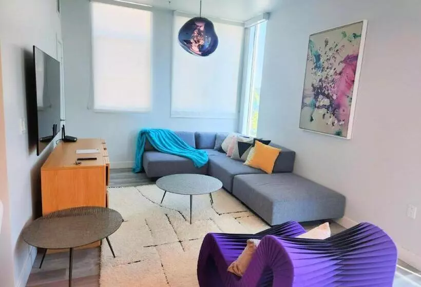 Stayspro   Hollywood Homes Minutes To Everything Spacious And Free Parking