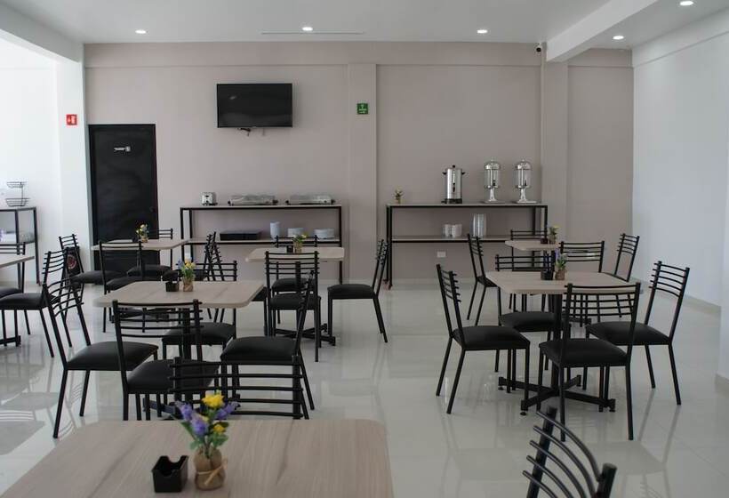 هتل Capital Frontera