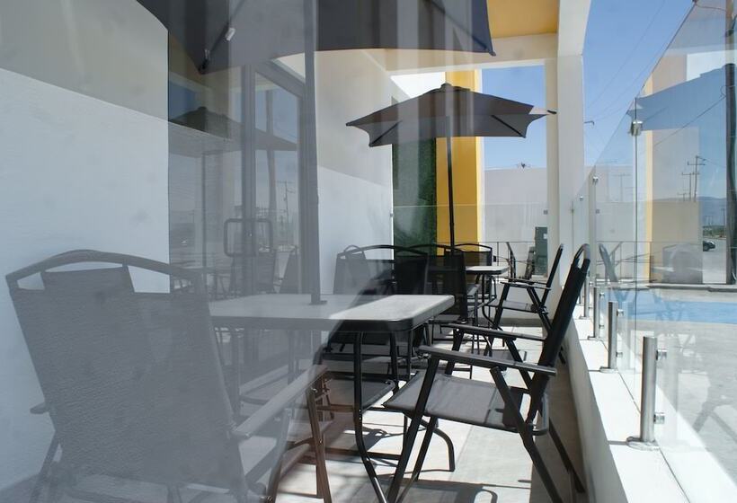 هتل Capital Frontera