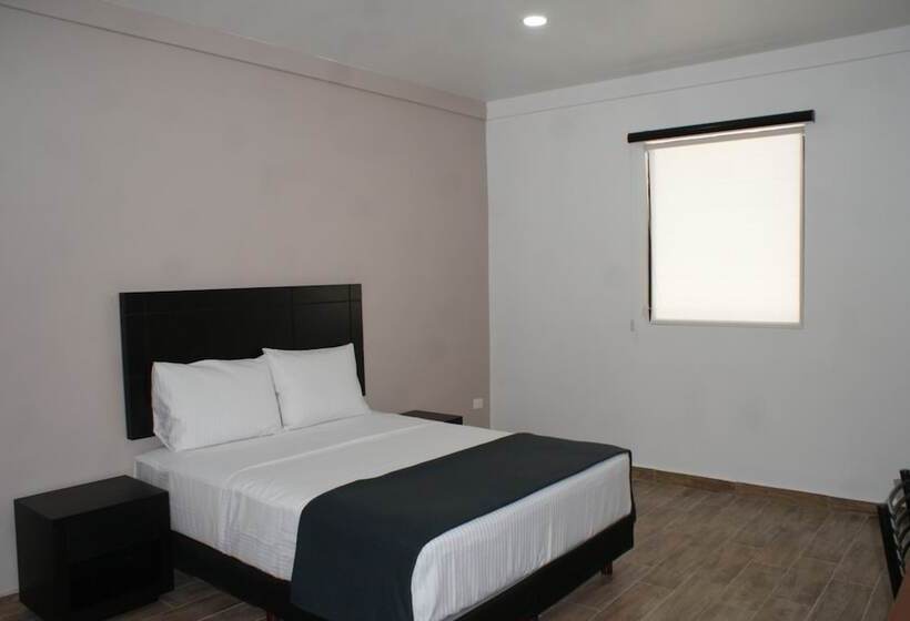 هتل Capital Frontera