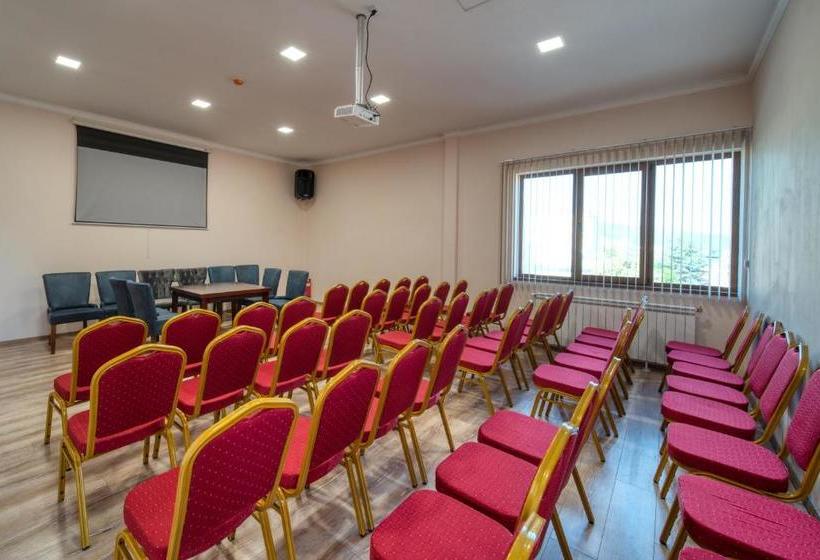 בית מלון כפרי Residence Konstantina Palace