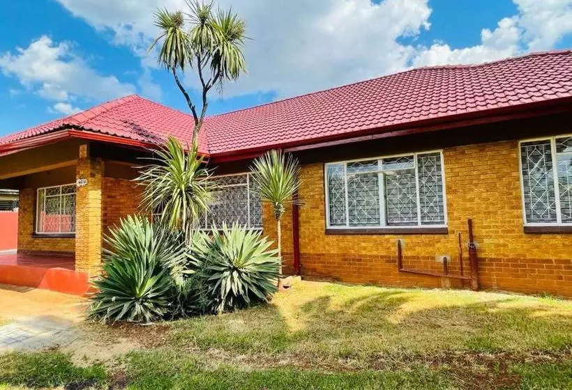 پانسیون Ithonsi Guesthouse And Spa