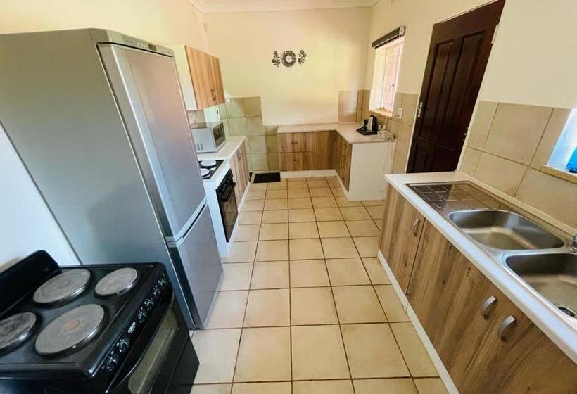 Pension Ithonsi Guesthouse And Spa