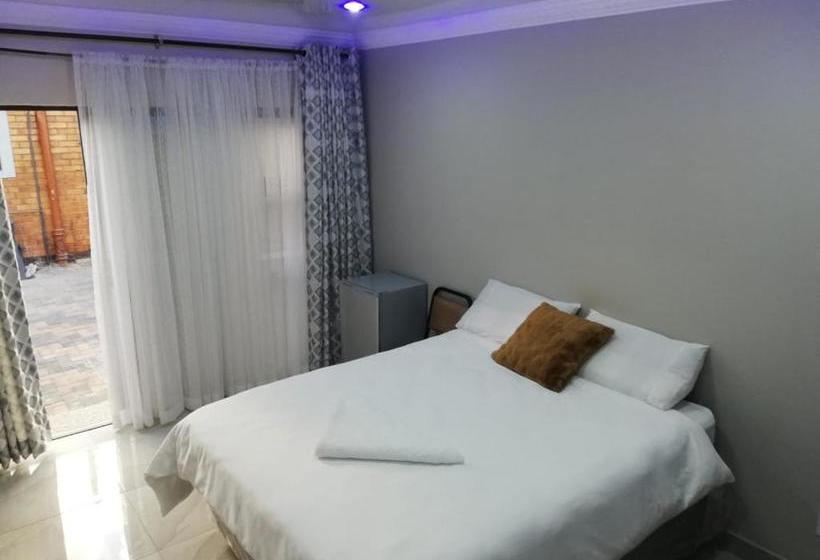 펜션 Martyrs Guest House Palace