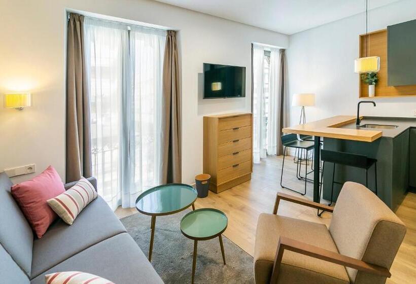 Aquitania Home Suites