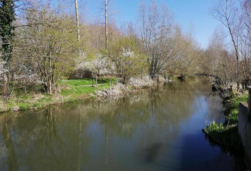 تختخواب و صبحانه Hofstede Ter Biest