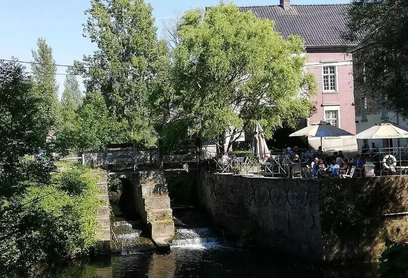 Aamiaismajoitus (B&B) Hofstede Ter Biest