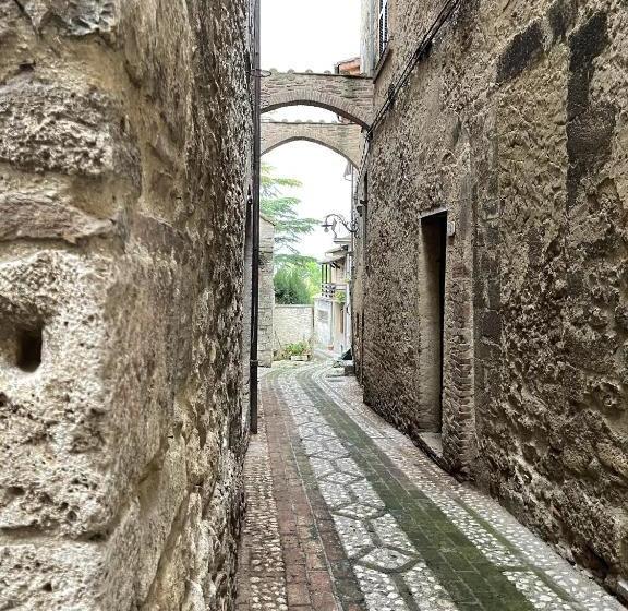 مبيت وإفطار Sangemini Home