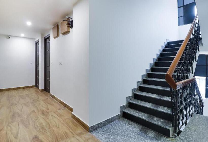 هتل Oyo 79957 Oyo Townhouse Clark Inn