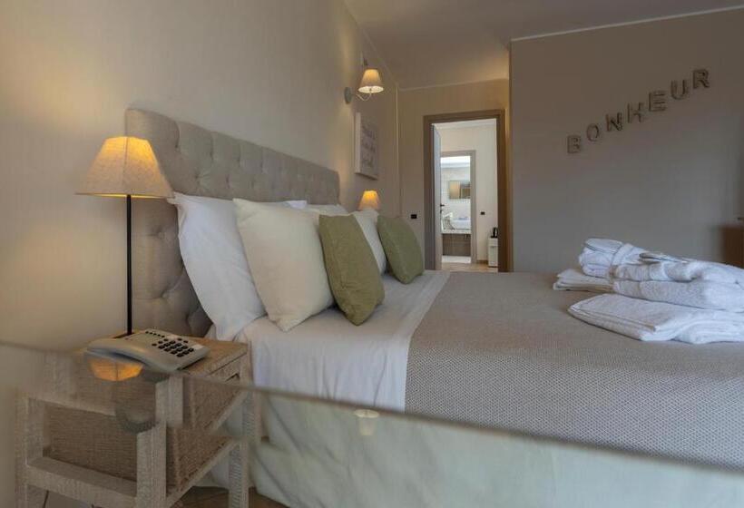 ホテル Relais Colle Buono