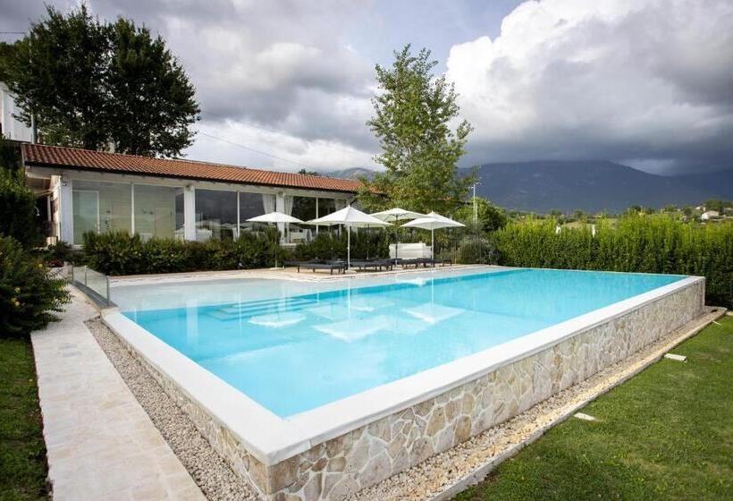 ホテル Relais Colle Buono