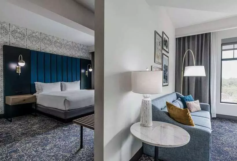 Hotelli The Hamilton Alpharetta, Curio Collection By Hilton