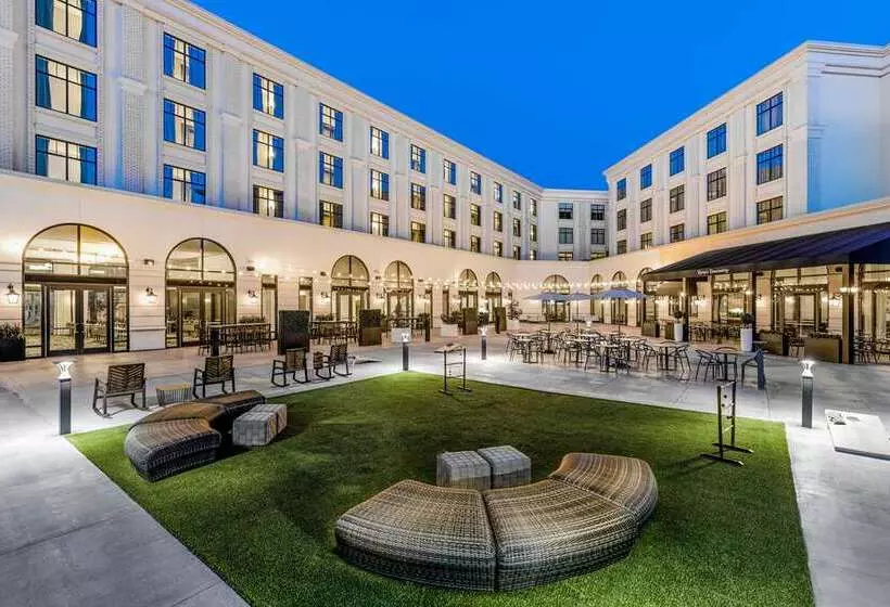 Hotelli The Hamilton Alpharetta, Curio Collection By Hilton