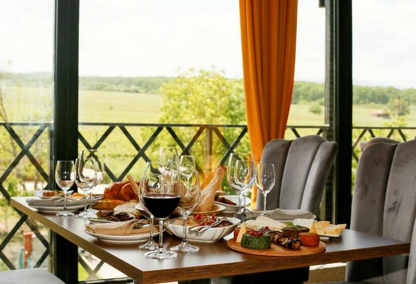 هتل Tsinandali Resort & Spa