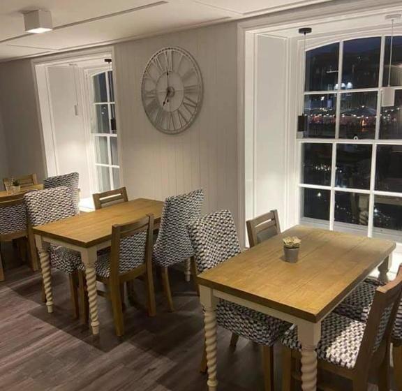 The Three Crowns B&b