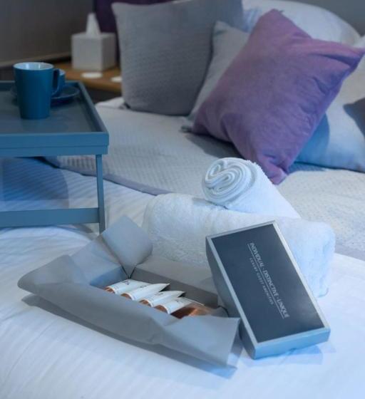 The Three Crowns B&b