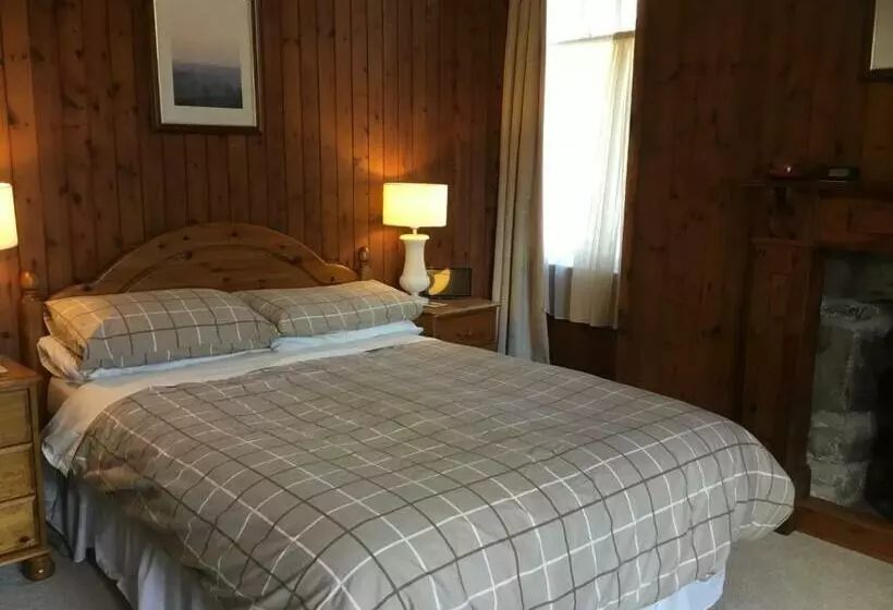 Westward Bed And Breakfast