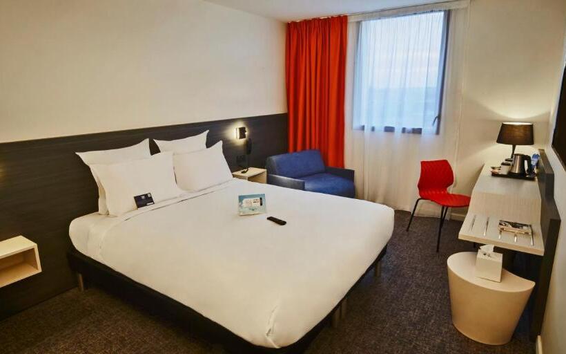 酒店 Kyriad Combslaville Senart