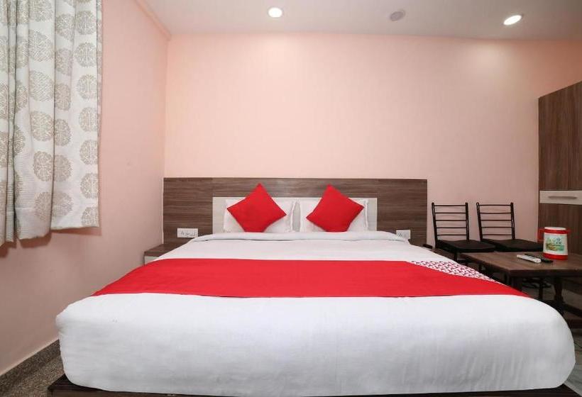 בית מלון כפרי Oyo 79591 Flagship  Shivalay