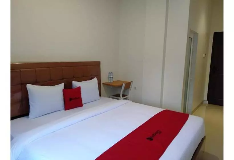 ホテル Reddoorz Plus @ Setiabudi Medan 5