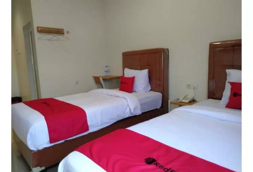 ホテル Reddoorz Plus @ Setiabudi Medan 5