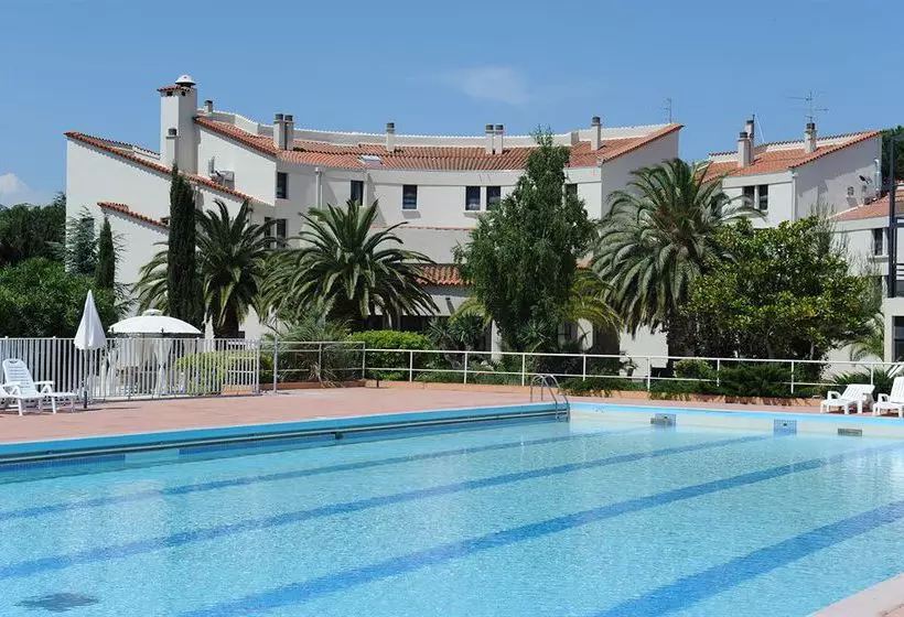 Отель Vacancéole Hôtel Las Motas